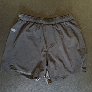 Lululemon Men’s Surge Short 4” Linerless. Black. Size S.